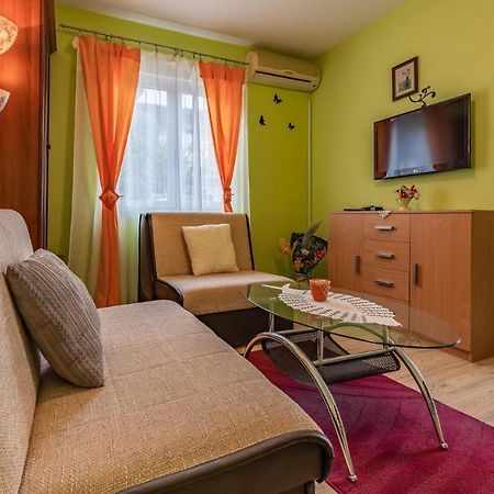 Nice Apartment In Premantura With Wifi المظهر الخارجي الصورة
