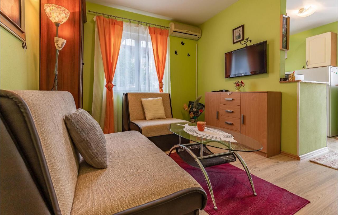 Nice Apartment In Premantura With Wifi المظهر الخارجي الصورة